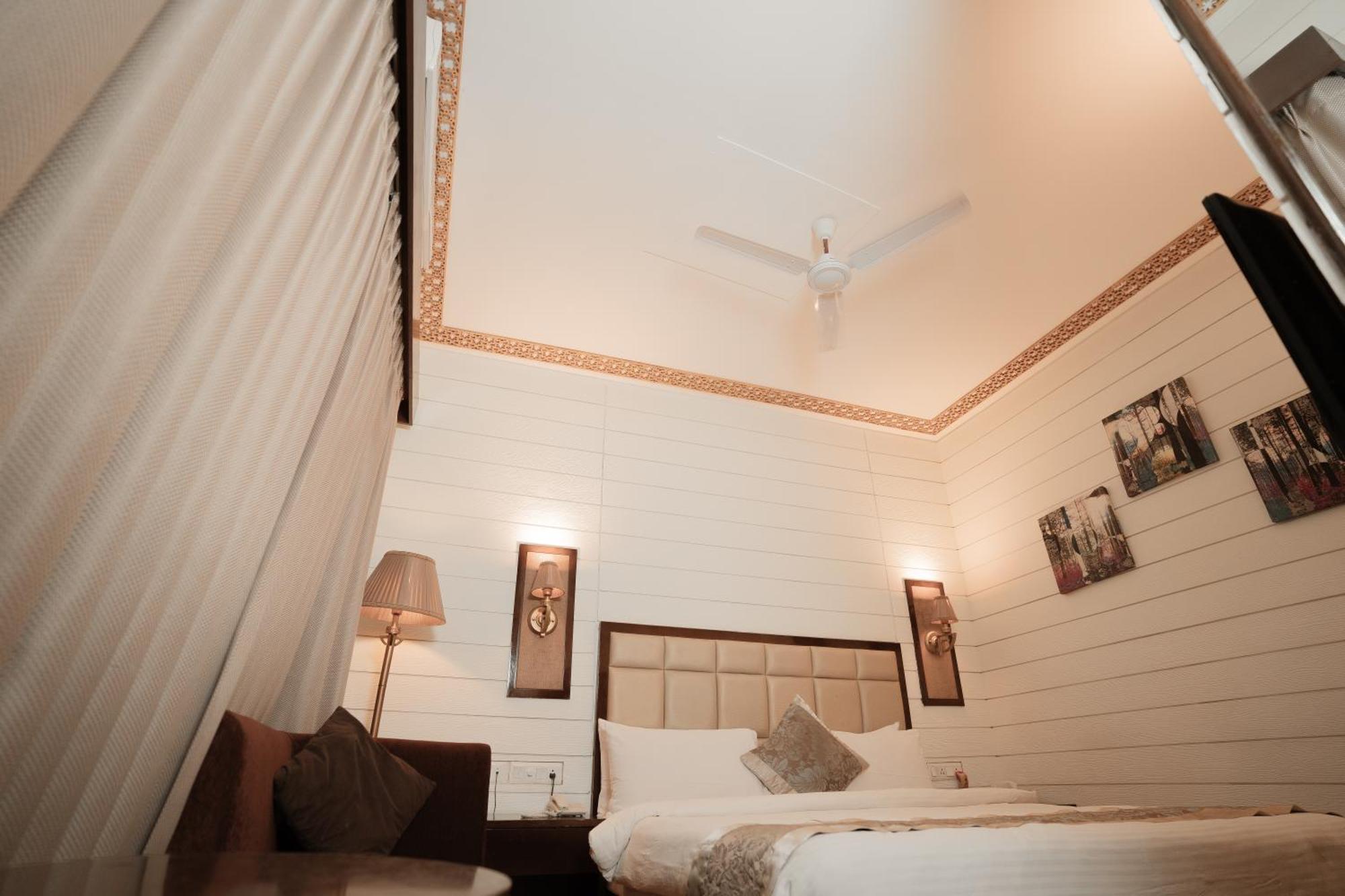 Sinon Baga Retreat Hotel Exterior photo